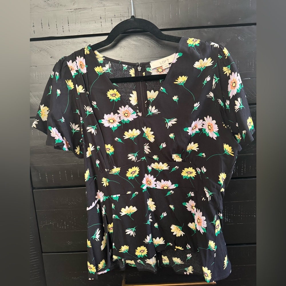 LOFT Black Floral Short Sleeve Top